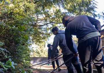 USS Ronald Reagan (CVN 76) Sailors volunteer at the Kitsap Humane Society