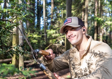 USS Ronald Reagan (CVN 76) Sailors volunteer at the Kitsap Humane Society