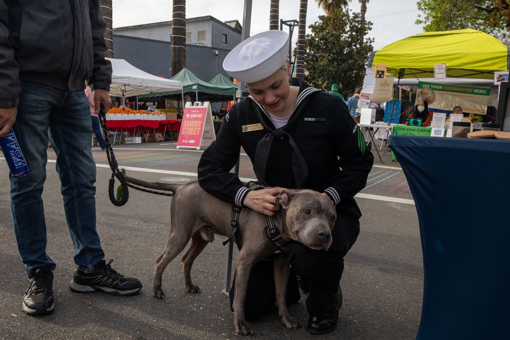Sailors attend Sacramento Farmers Market