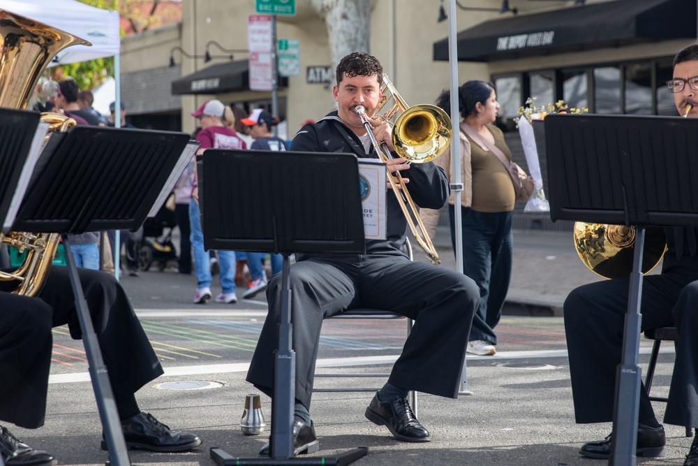 Navy Band Southwest performs at Sacramento Farmers Market