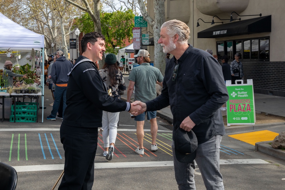Sailors attend Sacramento Farmers Market