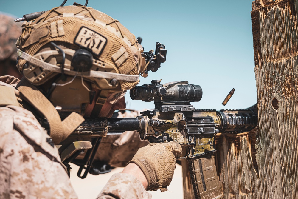 Marines conduct Infantry Marksmanship Assessment during 1st Marine Division Squad Competition
