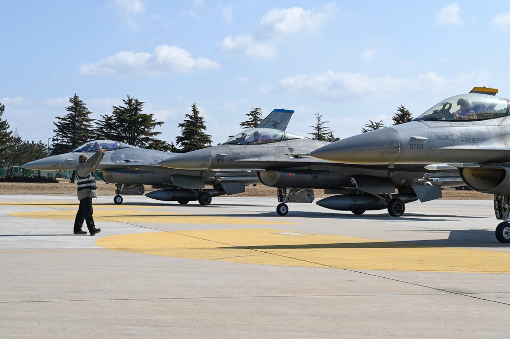 8th FW maintainers hone training in operational surge