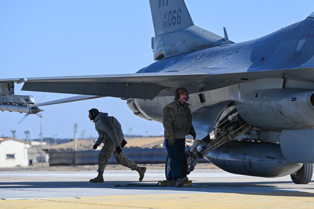8th FW maintainers hone training in operational surge