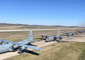 AFRC, ANG Aircrews Plan 11-Aircraft Formation