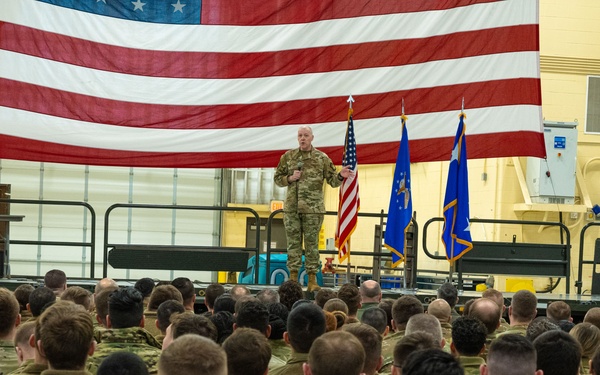 Gen. Bussiere Thanks Minot AFB Airmen for ‘Astounding’ Teamwork