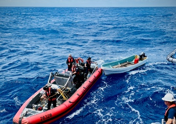USCGC Oliver Henry conducts rescue of mariners in FSM