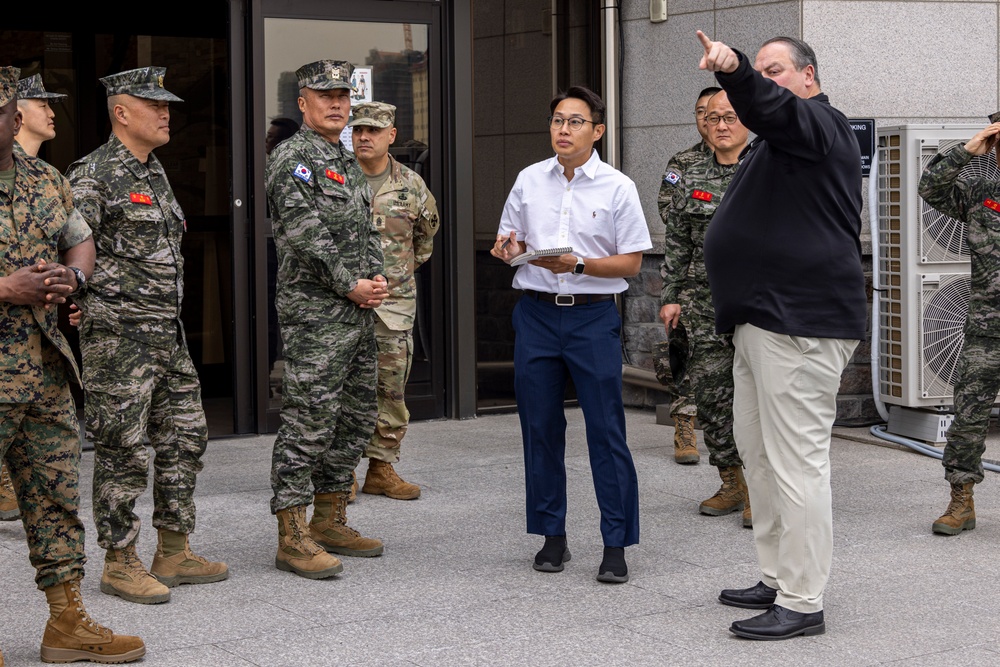 ROKMC Senior Enlisted Leaders Visit USAG Humphreys