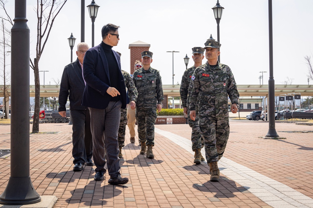 ROKMC Senior Enlisted Leaders Visit USAG Humphreys