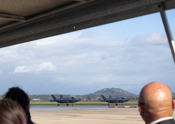 Members of the California state legislature and senate visit MCAS Miramar