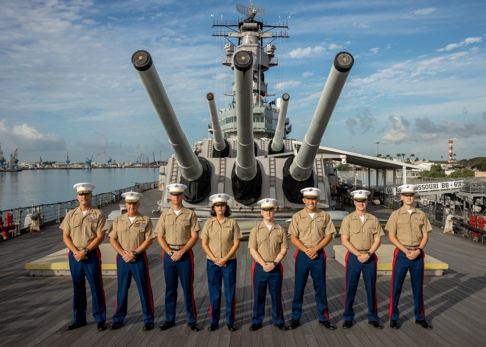 HQSVCBN, MARFORPAC tours the USS Missouri