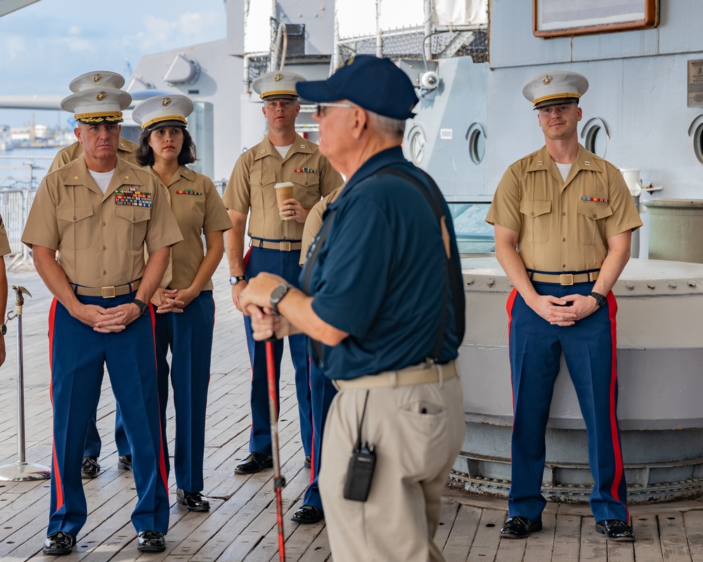 HQSVCBN, MARFORPAC tours the USS Missouri