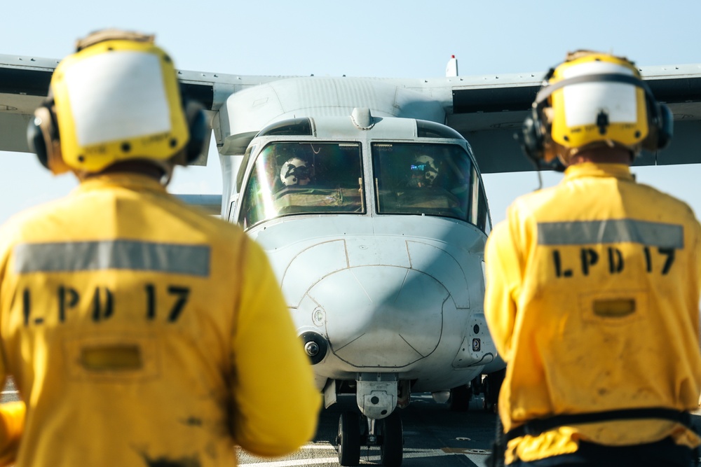22nd MEU Conducts Flight Operations Aboard USS San Antonio