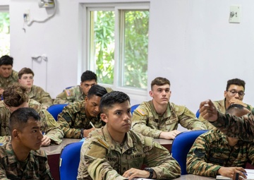 U.S. and Indian Soldiers complete Mobile Checkpoint course