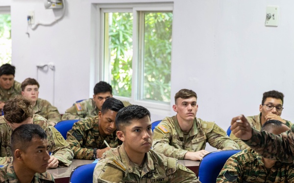 U.S. and Indian Soldiers complete Mobile Checkpoint course