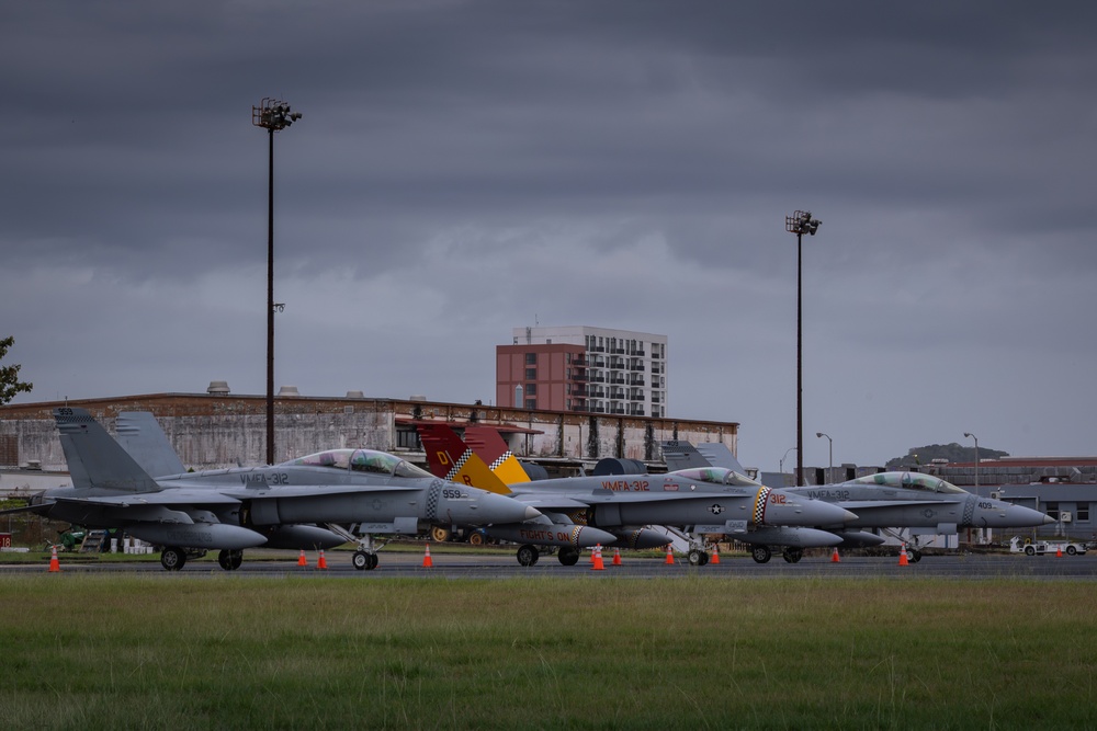 VMFA-312 Arrives to Panama