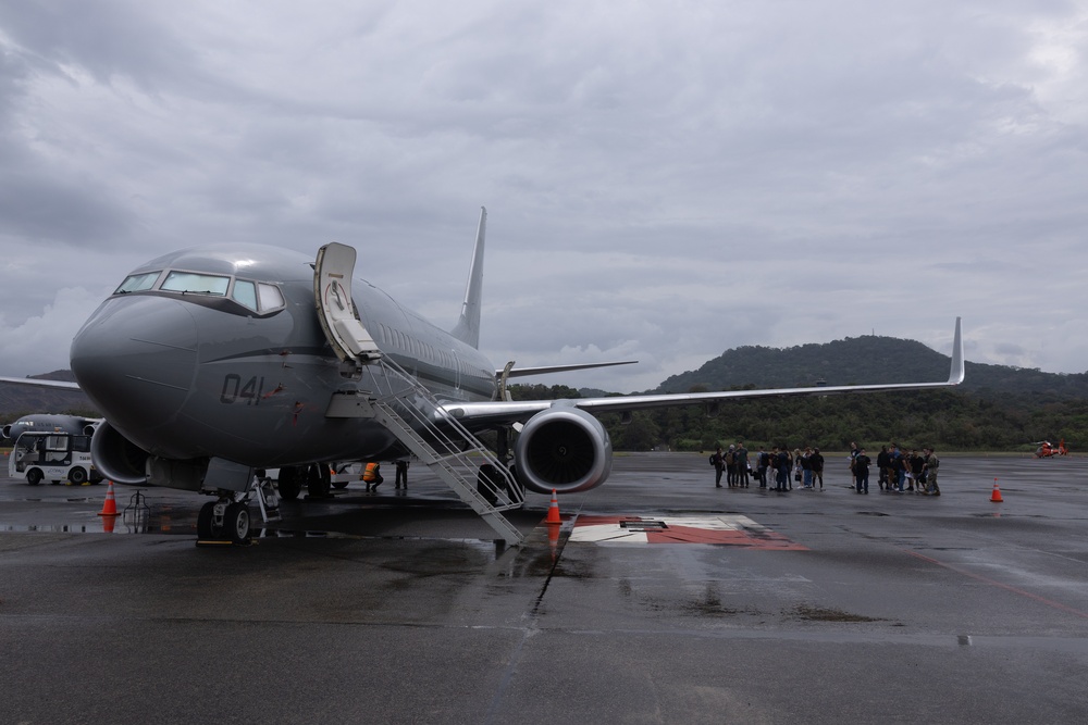 Marine Forces Reserve Band Arrives to Panama
