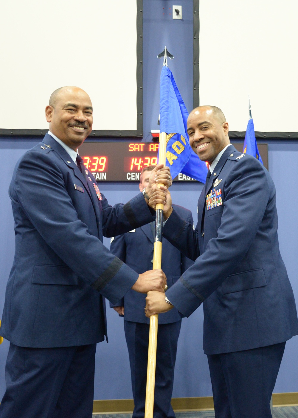 Col. Robinson assumes command of the 186th AOG