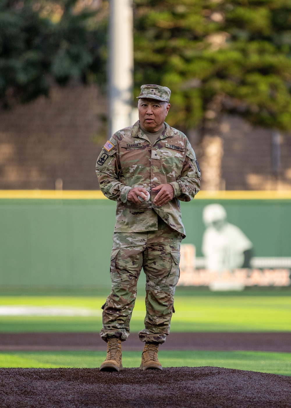 Hawaii Army National Guard commander throws opening pitch at Les Murakami Stadium