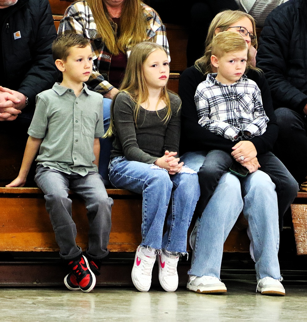 Illinois battalion welcomes home team, deploys two others in combined ceremony