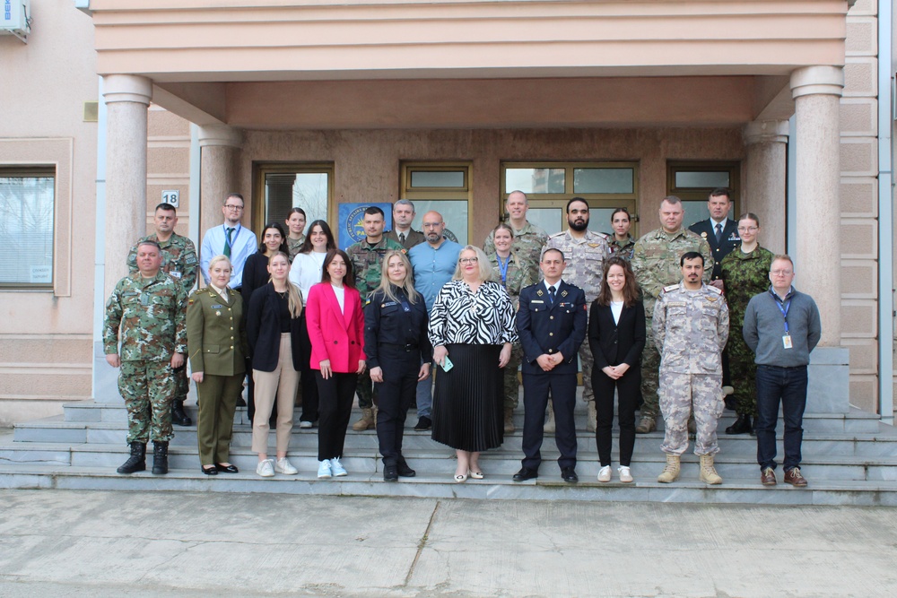 KFOR Soldiers attend Crisis Communications Course at PARC