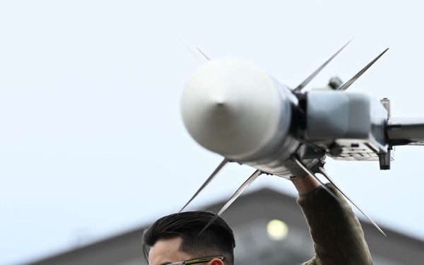 354th MXG hosts 1st quarter load competition