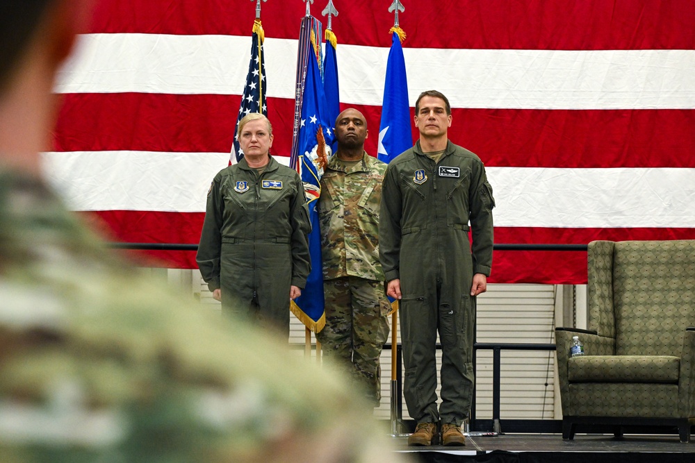 910th Airlift Wing: New Commander, Same Mission