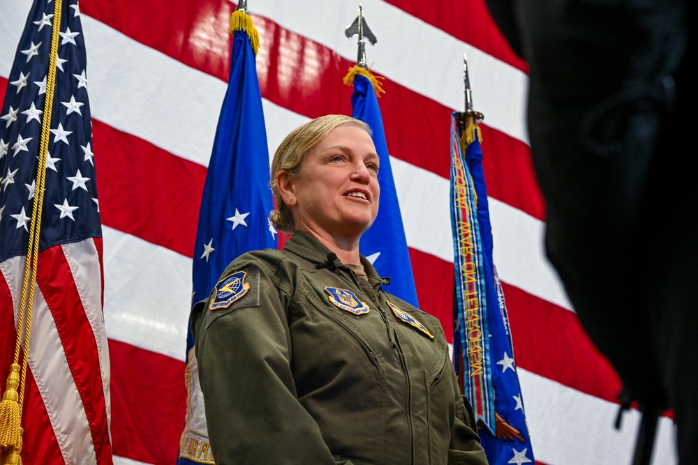 910th Airlift Wing: New Commander, Same Mission