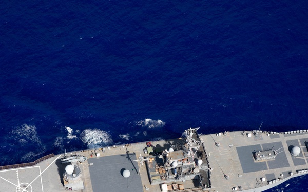 USS Blue Ridge (LCC-19) Transits the Pacific Ocean