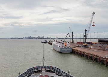 Emory S. Land departs Darwin, Australia