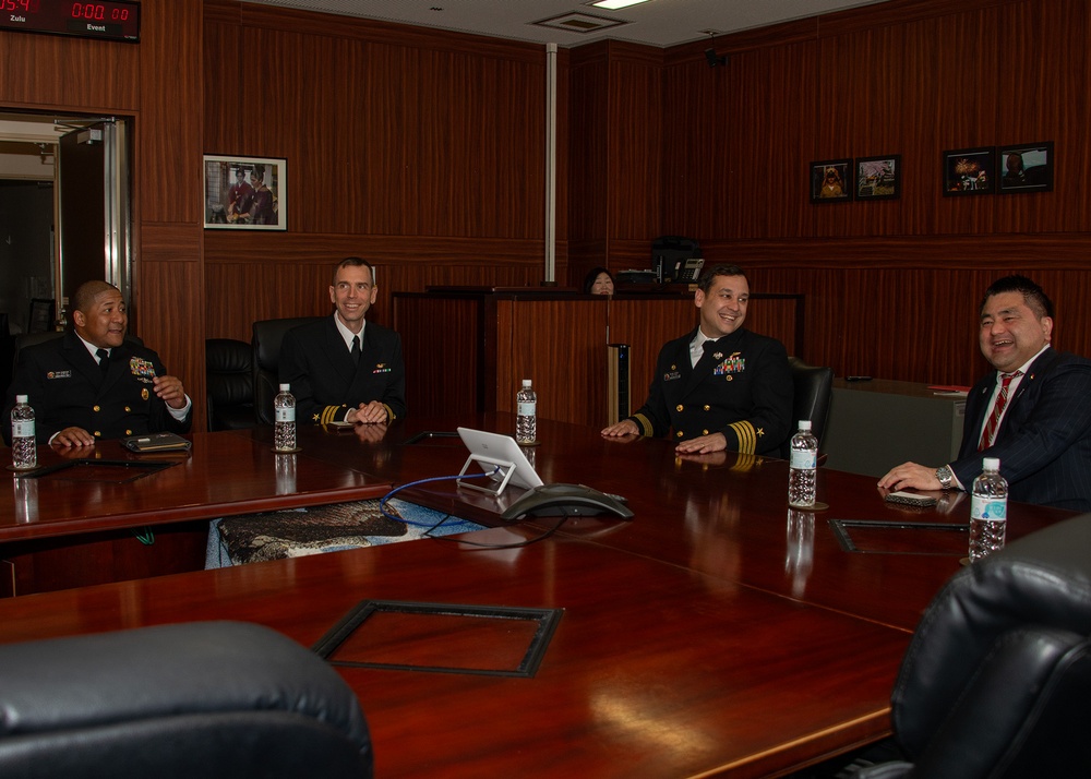 Japan Congressman Visits NAF Atsugi