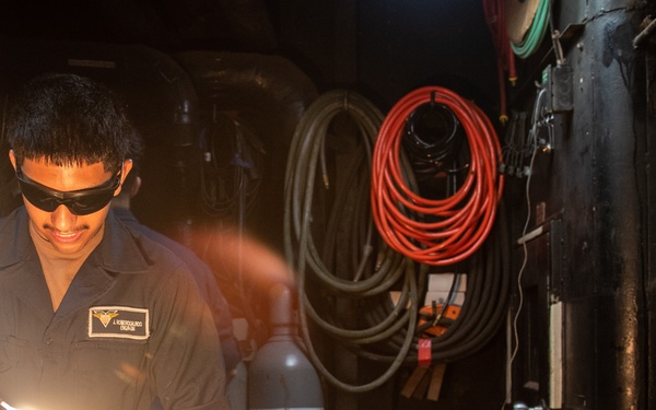 USS Carl Vinson (CVN 70) Conducts Routine Operations in the Andaman Sea