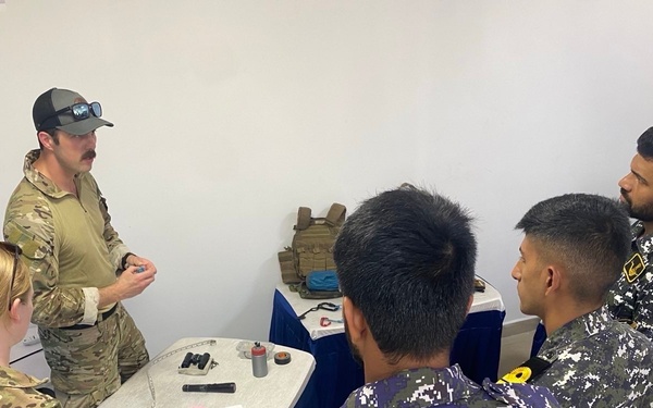 US-Indian EOD teams share best practices during Tiger Triumph 2025