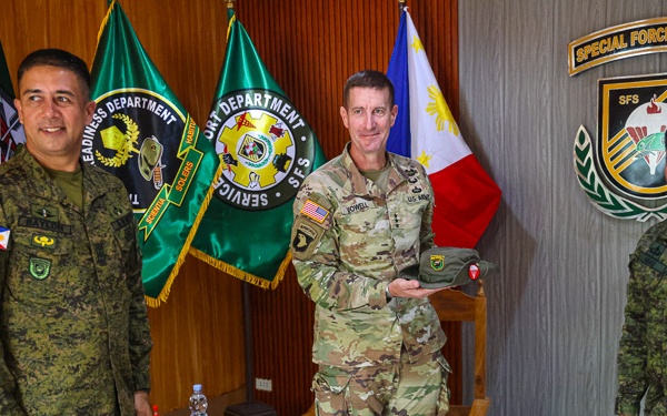 Salaknib 25 | U.S. Army forces host Lt. Gen. Joel Vowell