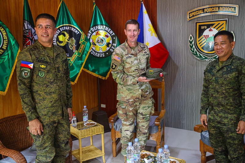 Salaknib 25 | U.S. Army forces host Lt. Gen. Joel Vowell