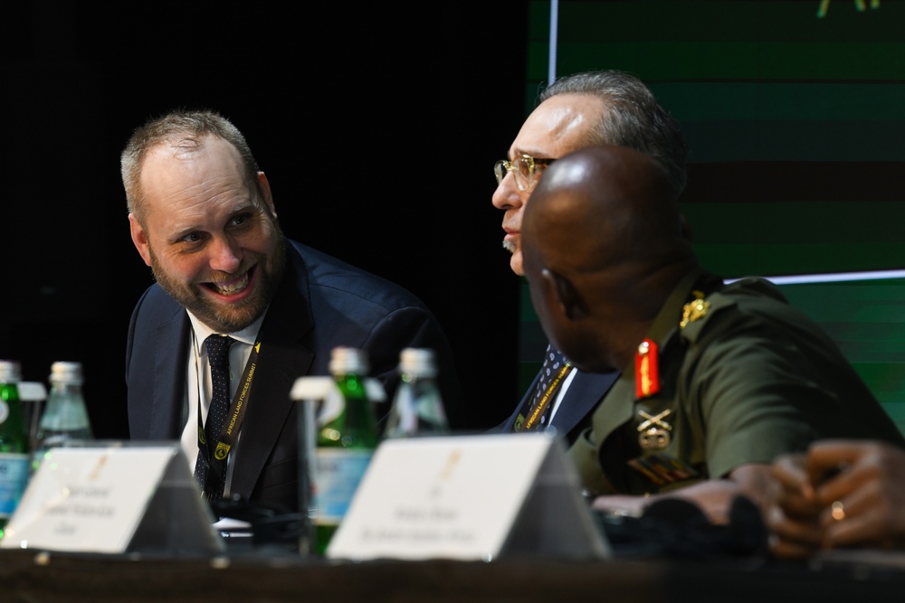 African Land Forces Summit 2025 hosts plenary session on synchronizing border security within Africa