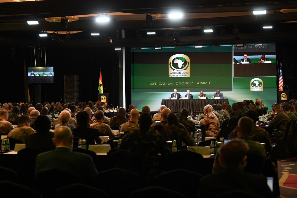African Land Forces Summit 2025 hosts plenary session on synchronizing border security within Africa