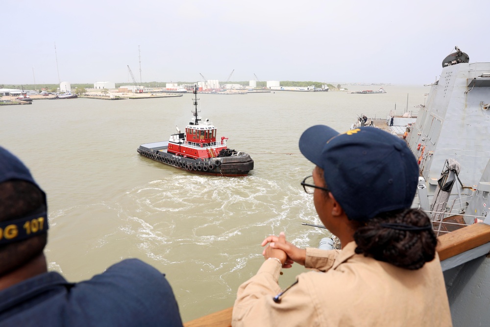 USS Gravely Gets Underway