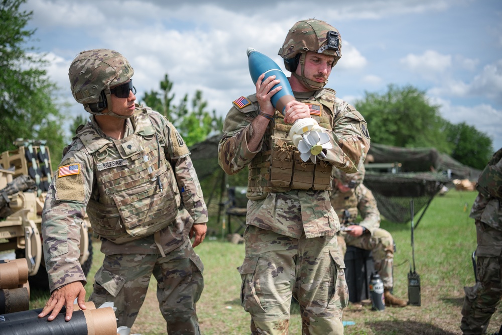2-124 conducts mortar live fire training at CBJTC
