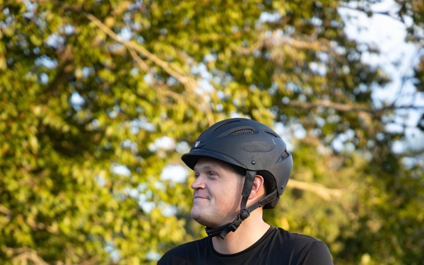 Caisson conducts training with trainers from the Royal Canadian Mounted Police