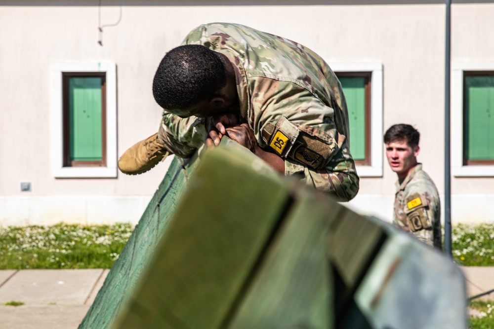 SETAF-AF soldiers compete in obstacle course at best squad competition