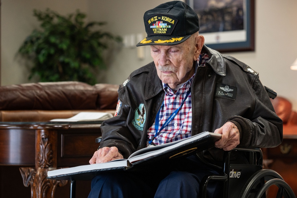 98-year-old pilot sees Skyraider legacy live on in AFSOC’s OA-1K Skyraider II