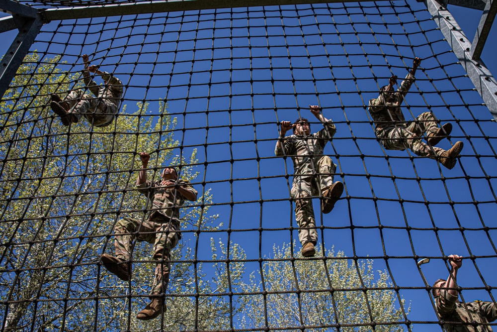 Squads tackle obstacle course during Best Squad competition