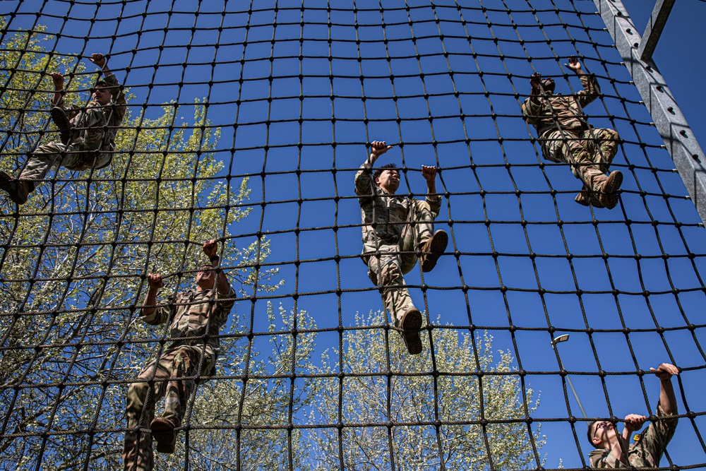 Squads tackle obstacle course during Best Squad competition