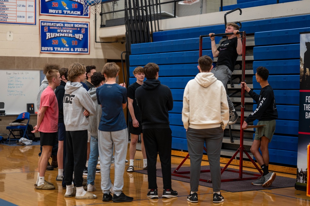 Lansing Marines host Saugatuck 2025 USMC Fitness Challenge