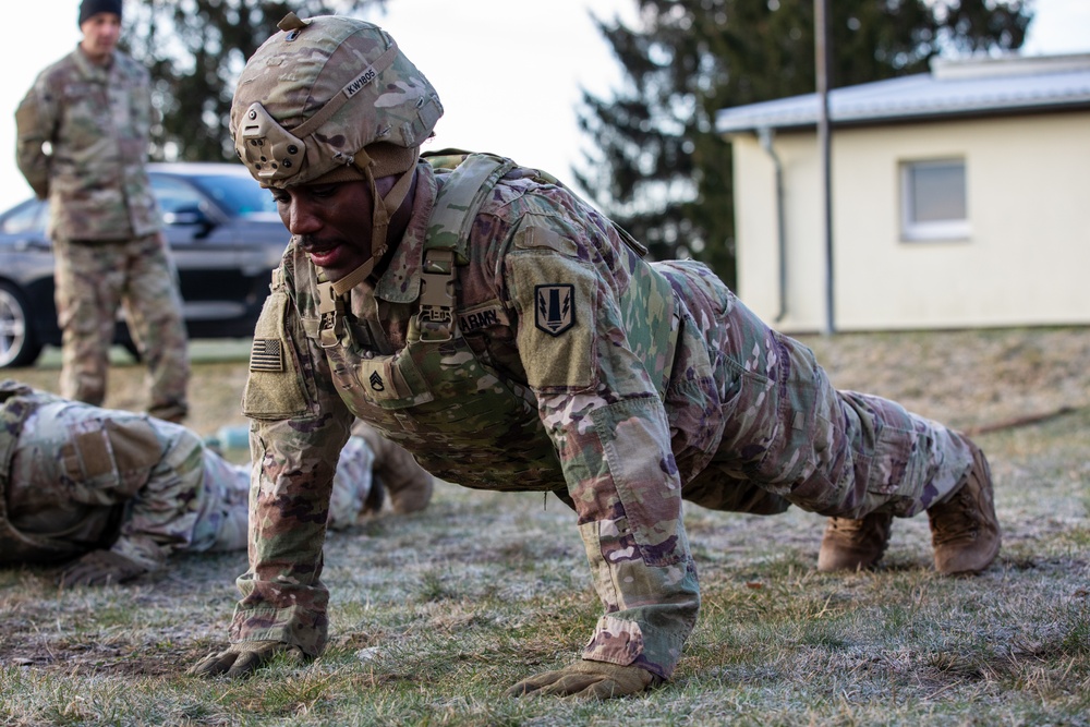 41st FAB Soldiers conduct Expert Physical Fitness Assessment during best squad competition