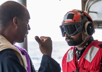 USS Comstock Conducts Well Deck Operations During Tiger Triumph 2025