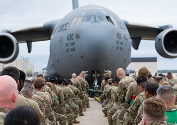 514th Maintenance Group tests their strength by pulling a C-17 Globemaster III