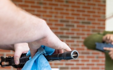 26 MEU Unit Weapons Cleaning