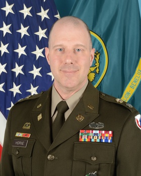 Commander